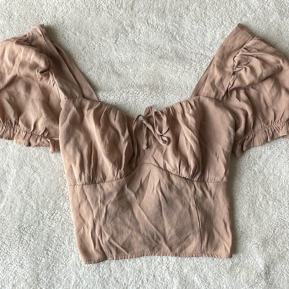 Medium brown crop top